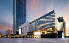 对本人所有的地盘依法享有拥有、利用、收益和